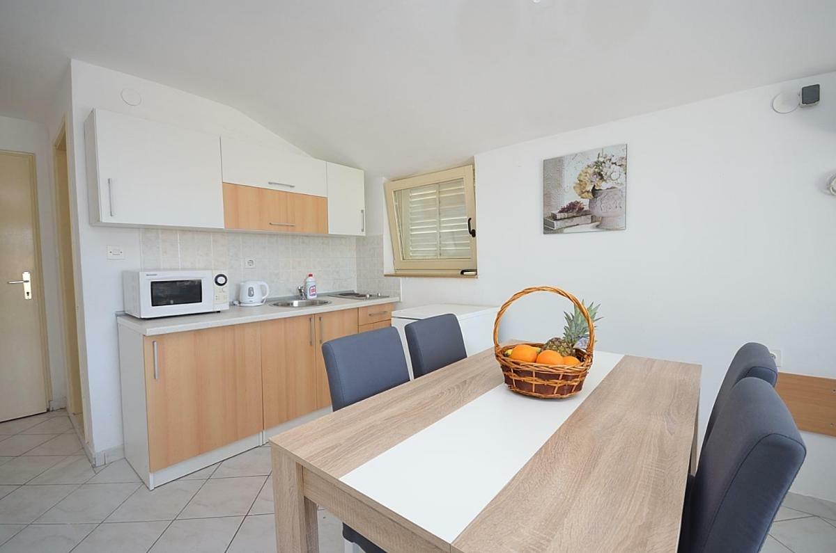 Apartmani Ana Tribalj Kültér fotó