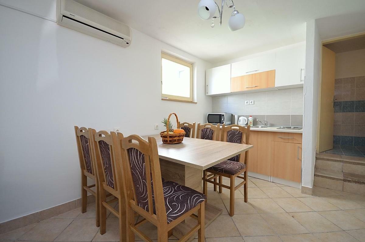 Apartmani Ana Tribalj Kültér fotó