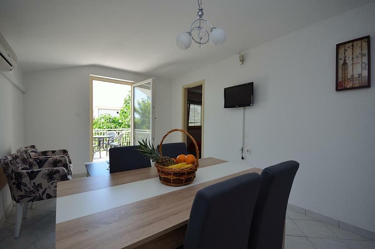 Apartmani Ana Tribalj Kültér fotó