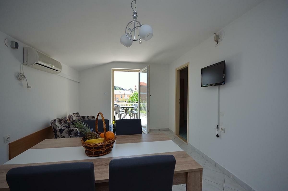 Apartmani Ana Tribalj Kültér fotó