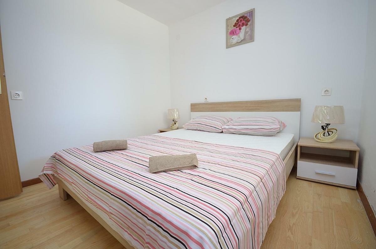 Apartmani Ana Tribalj Kültér fotó